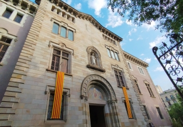 Façana del Seminari Conciliar de Barcelona per Sant Jordi, on es troba ubicat l'ISCREB I Lucia Montobbio
