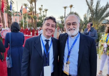 Joan Hernández en una conferència per al diàleg interreligiós al Marroc, amb el cardenal de Rabat: Cristóbal López Romero. Un dels reptes que es marca Joan Hernández és aconseguir una mirada internacional.